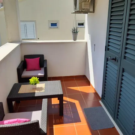 Apartment Sol 1