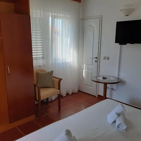 Sol 1 Apartment *